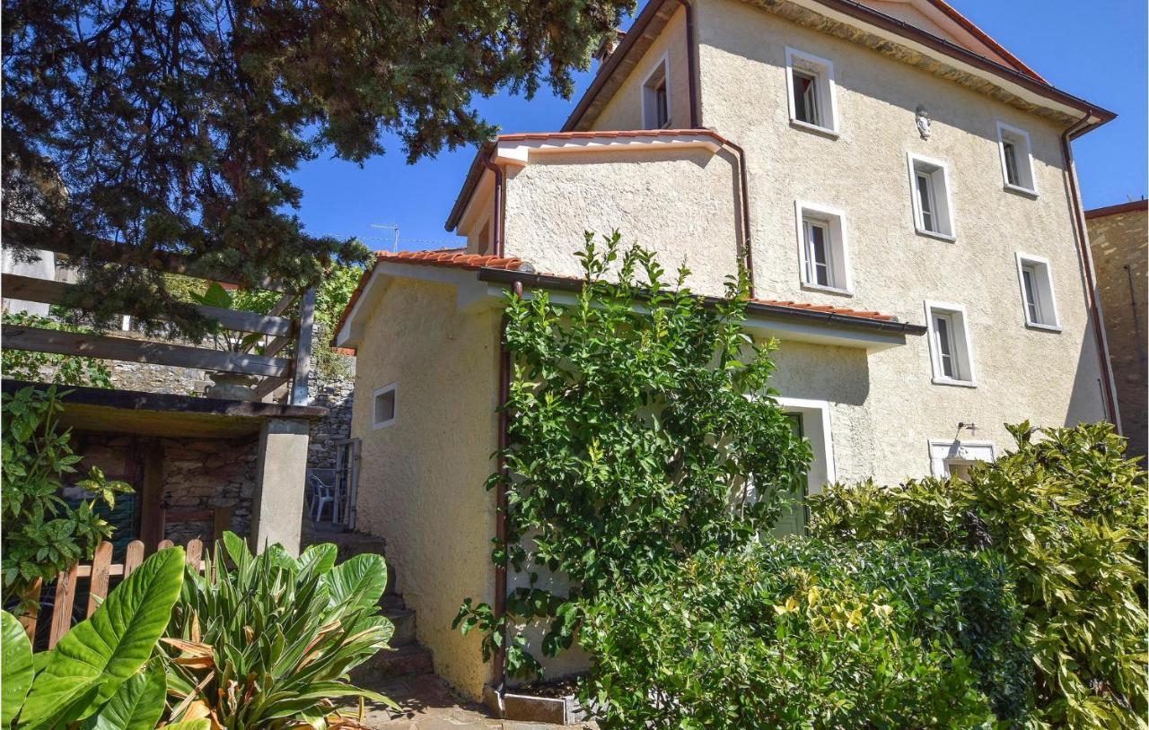 5 Bedroom Amazing Home In Fabbiano Fabbiano  Bagian luar foto