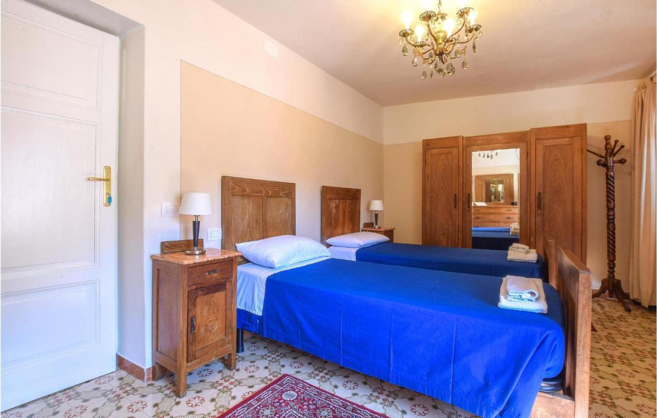 5 Bedroom Amazing Home In Fabbiano Fabbiano  Bagian luar foto