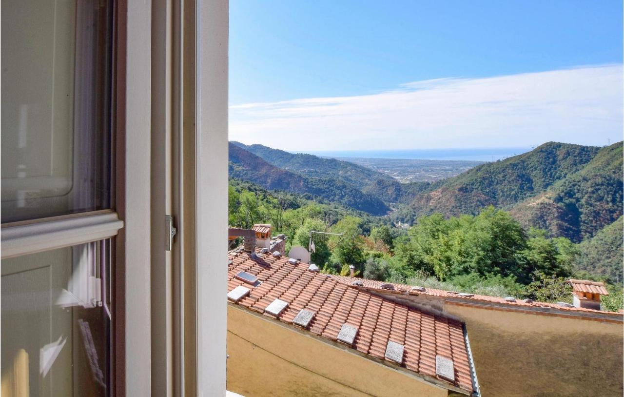 5 Bedroom Amazing Home In Fabbiano Fabbiano  Bagian luar foto